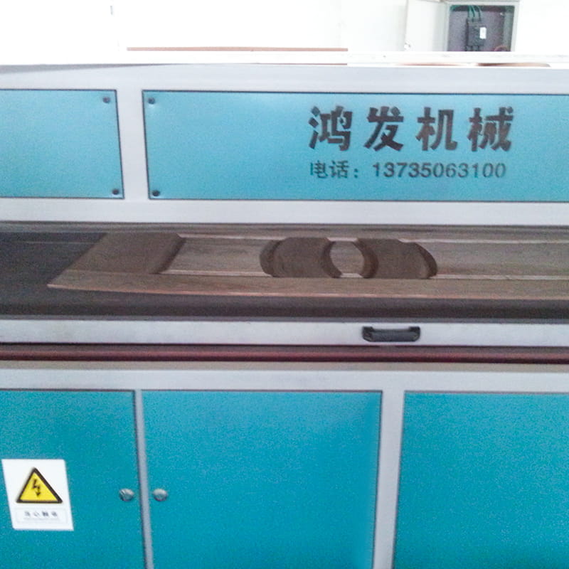 Adesivo in legno a macchina LM150